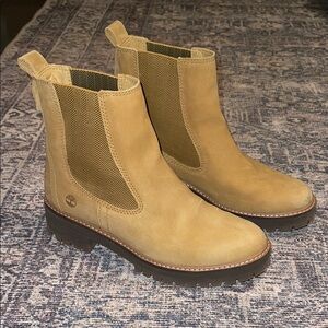 TIMBERLAND WOMENS COURMAYEUR VALLEY CHELSEA BOOTS